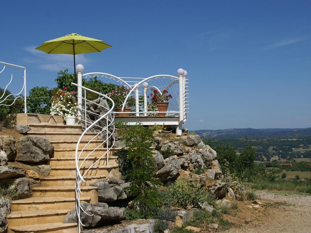 Modern Holiday Home With Private Pool 루브레삭 객실 사진
