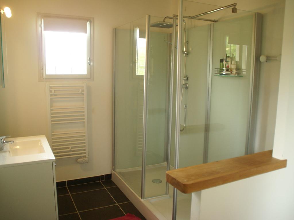 Modern Holiday Home With Private Pool 루브레삭 외부 사진